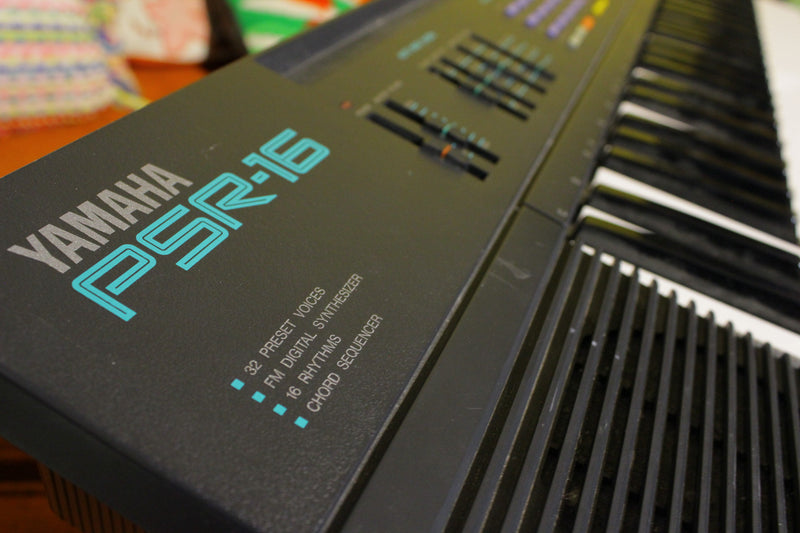 Yamaha PSR-16 FM Synthesizer – The Fuzzy Felt