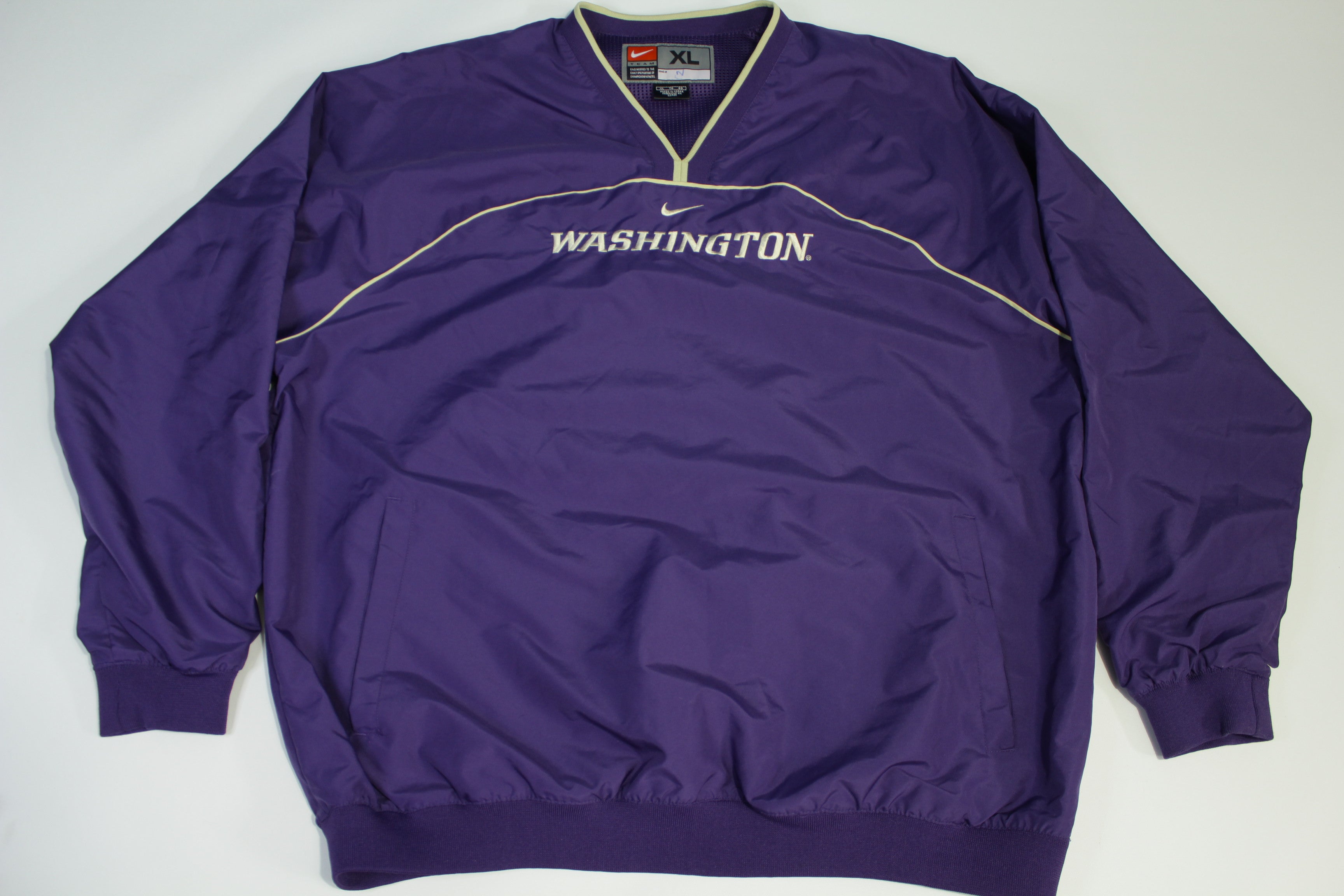 Washington Huskies Vintage Y2K 2000 s Nike V Neck Pullover State Colle thefuzzyfelt