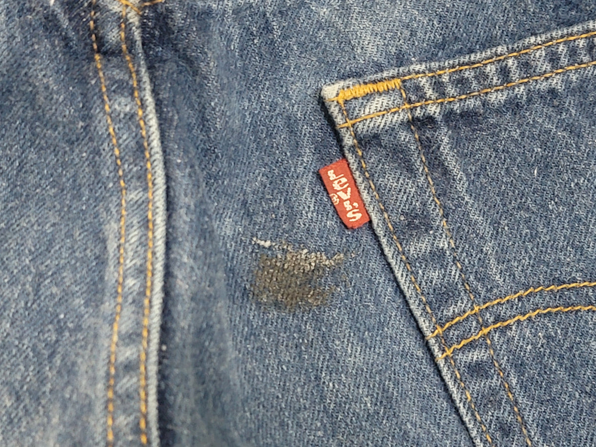 Levis 501 Button Fly Vintage 90's USA MADE May 1996 Denim Grunge Punk Red Tab Blue Jeans