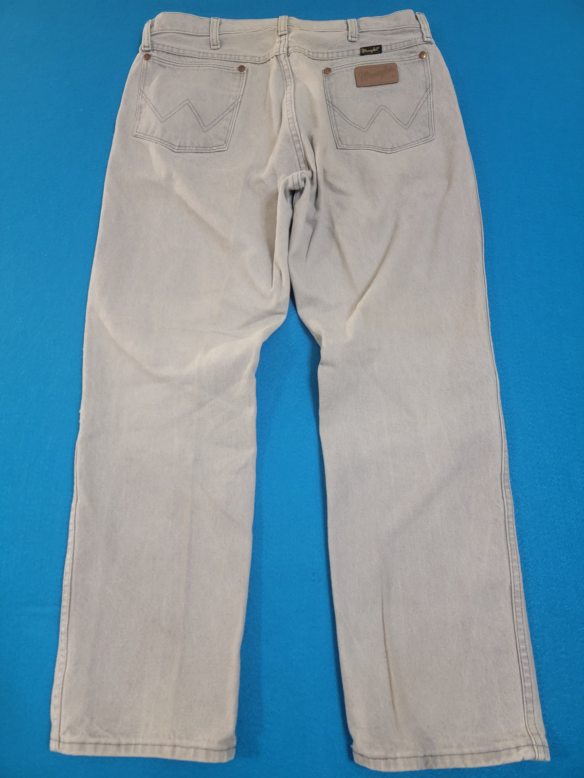Wrangler 13MWZPG Vintage Tyvek Tag Made in USA Vintage 70's Scovill Zipper Denim Gray Jeans