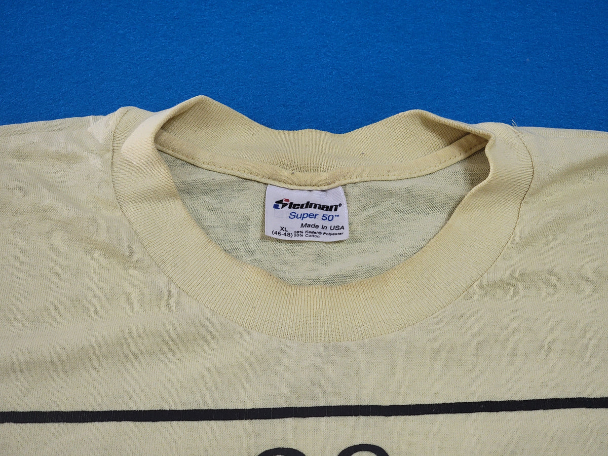 Tx Texanium Lone Star Element Vintage 80's Periodic Table Distressed USA T-Shirt