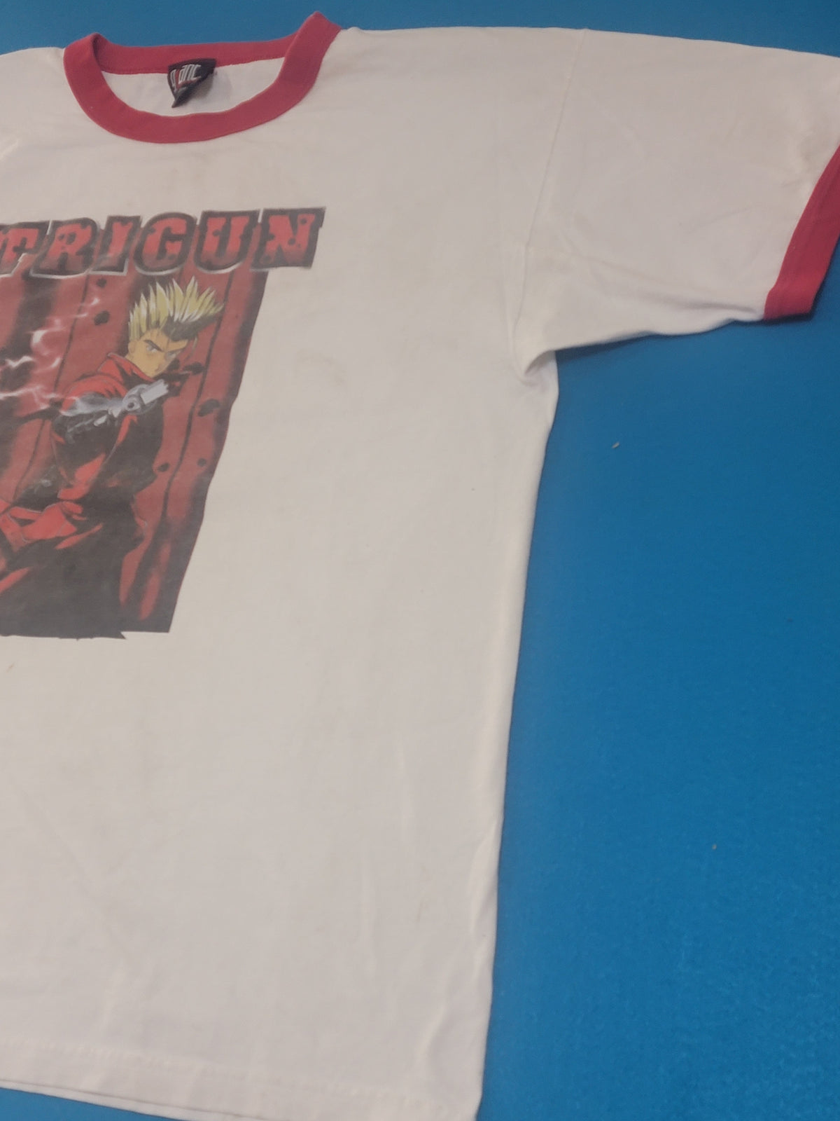 Trigun 2003 Yasuhiro Vintage Y2K 2000 Anime Shonen Gun Pose T-Shirt