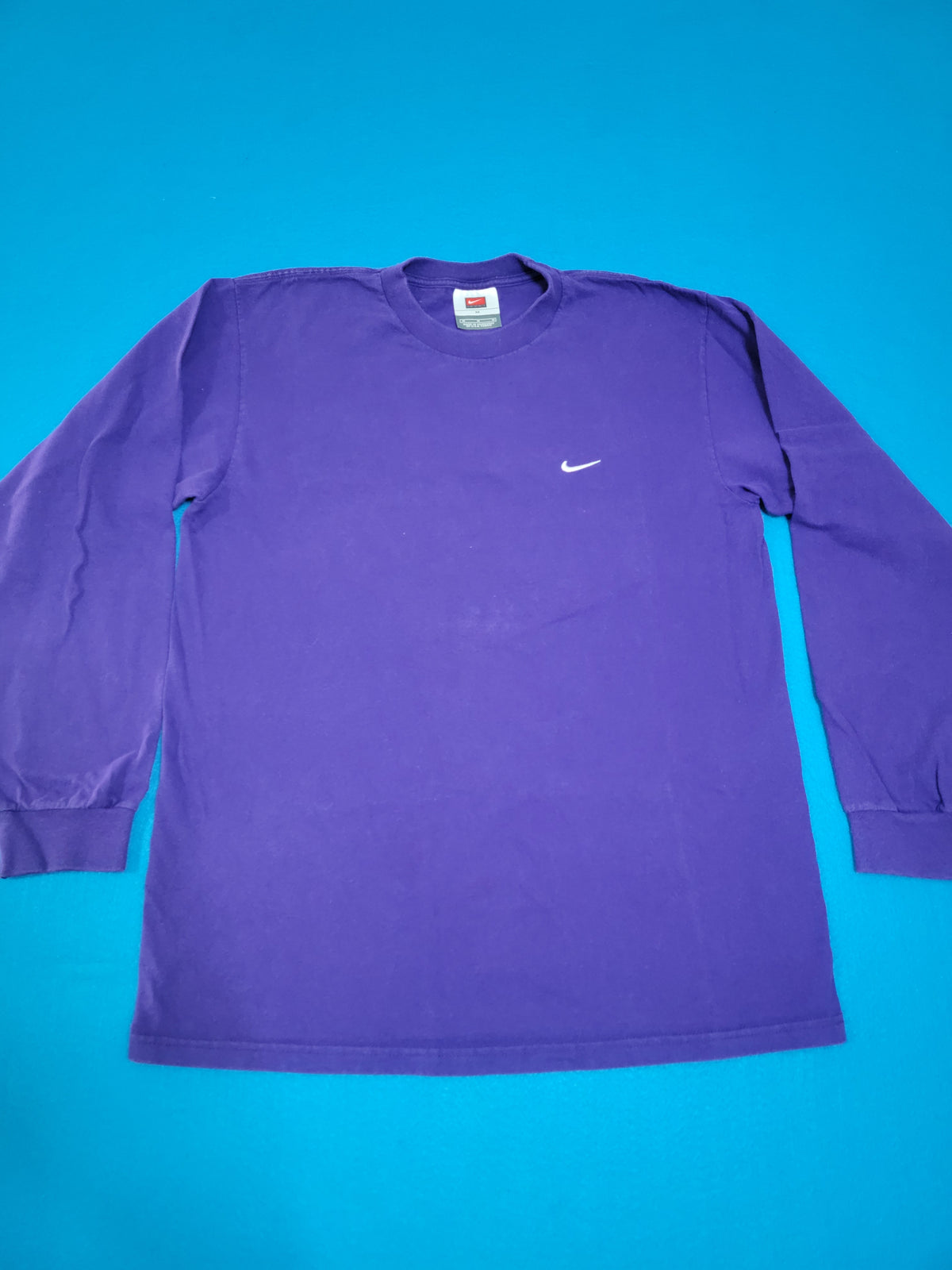 Nike Basic Essential Vintage Y2K  Long Sleeve T-Shirt