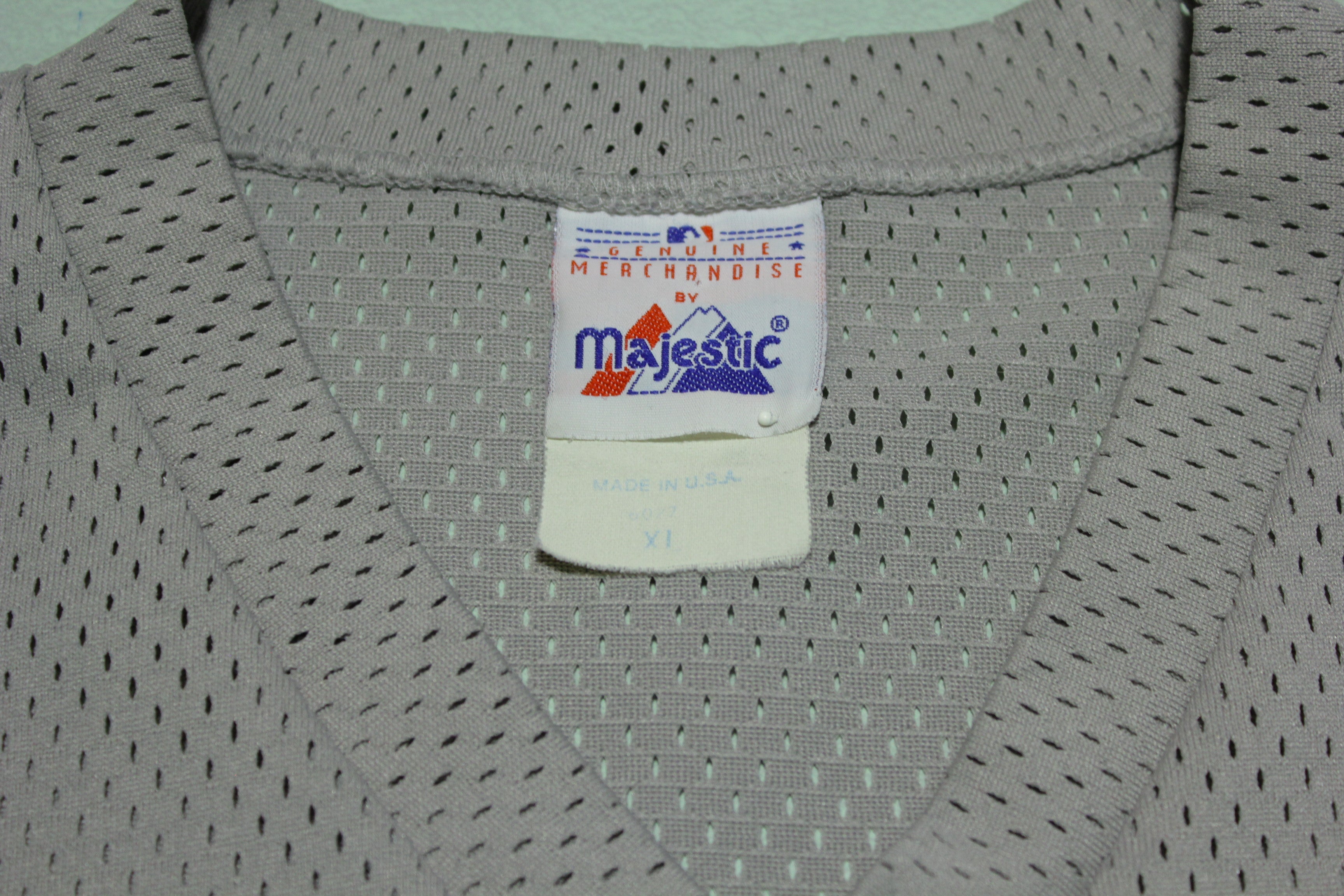 Seattle Mariners Vintage 90s Gray Mesh V-Neck Majestic Made in USA
