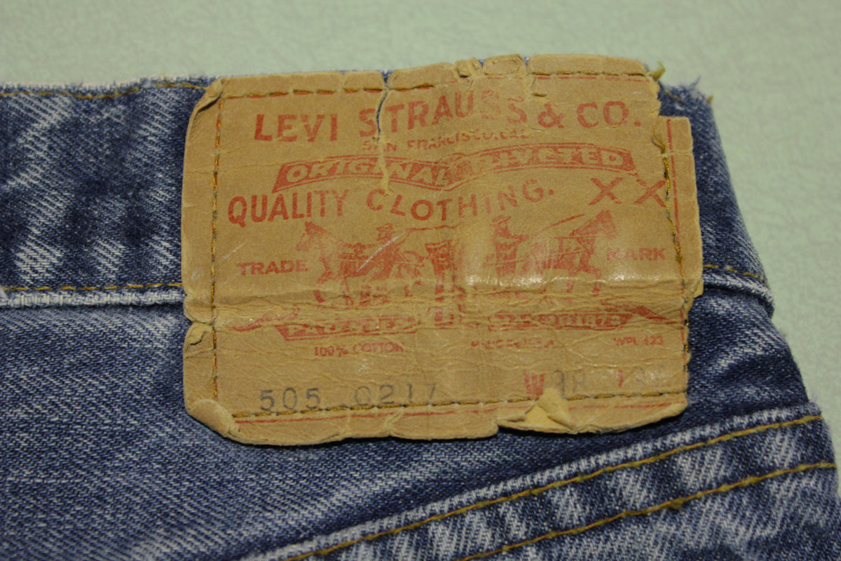 Using Zippers To Date Vintage Levi's Jeans 