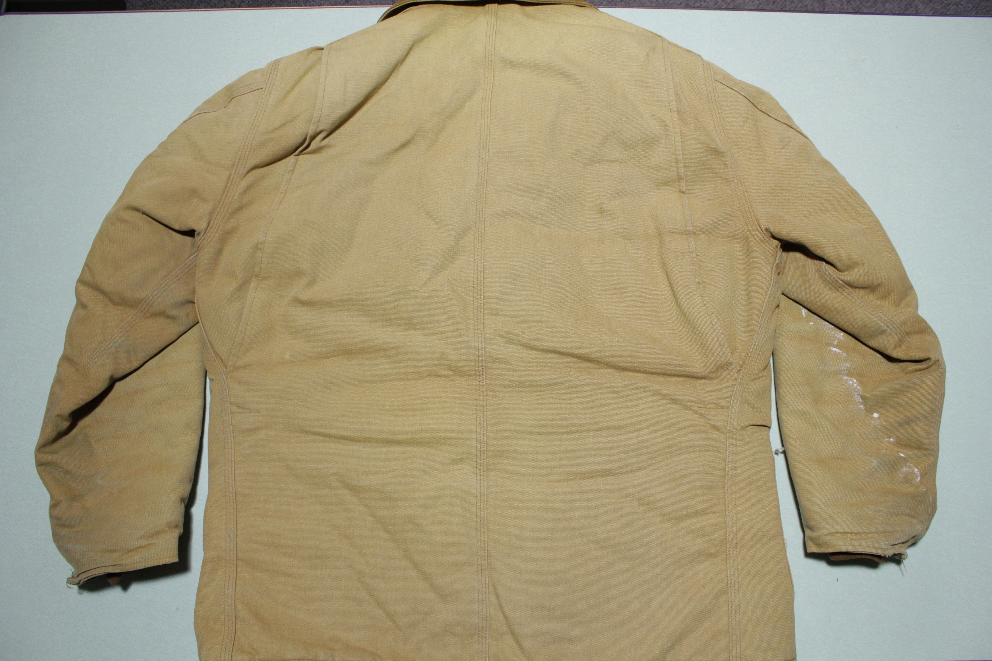 Vintage top Carhartt CQ186 Beige Lined Chore Barn Garage Work Jacket Sz 46 USA Made