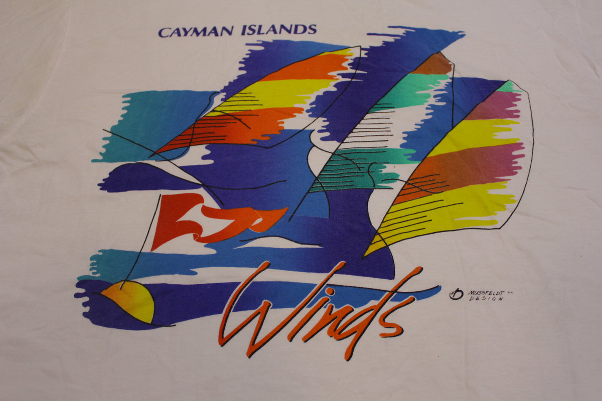 Cayman Islands Winds Sailing 90s Vintage Crew Neck T-Shirt