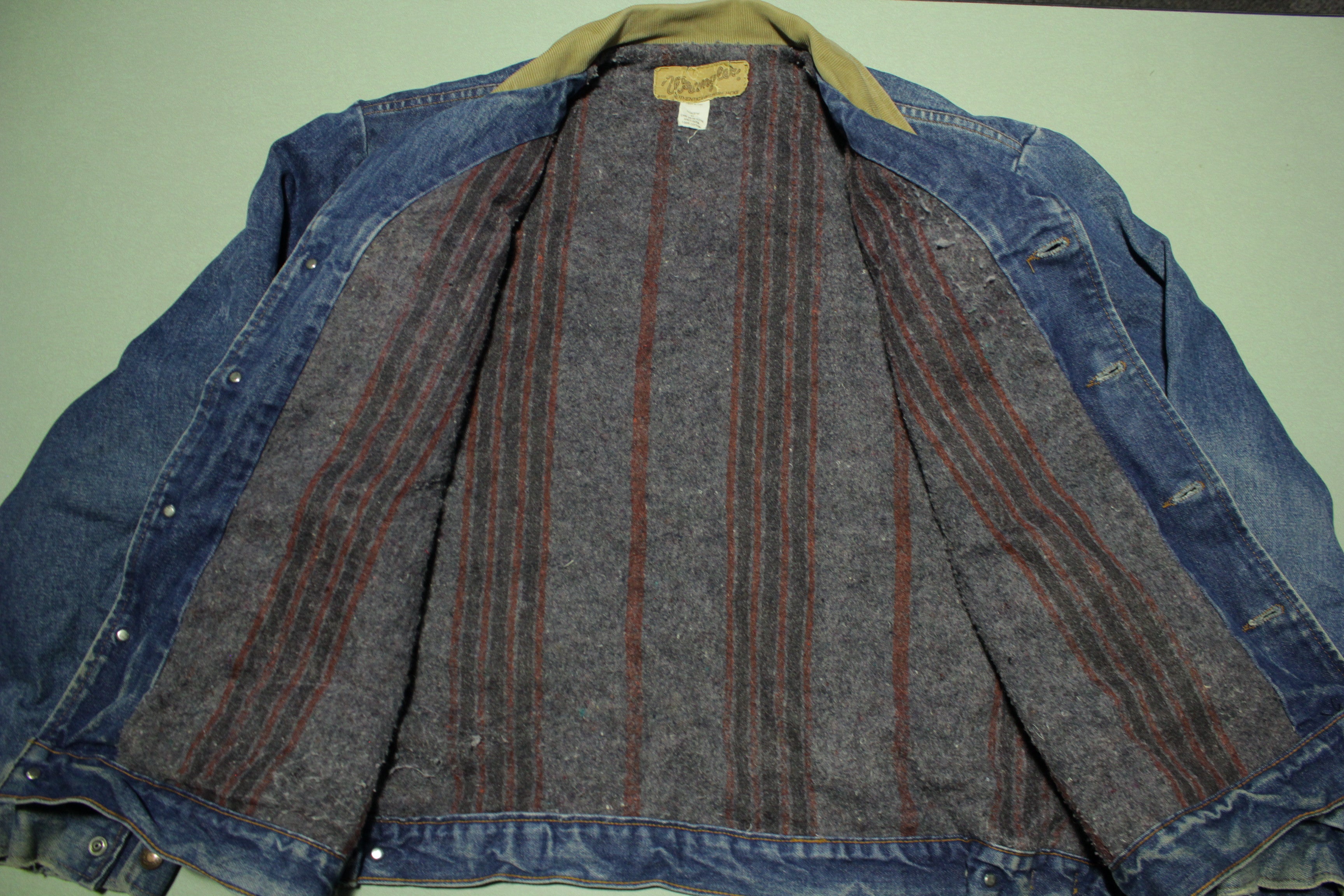 Wrangler Made in USA Vintage 80s Blanket Flannel Lined Denim Jean Jac   thefuzzyfelt