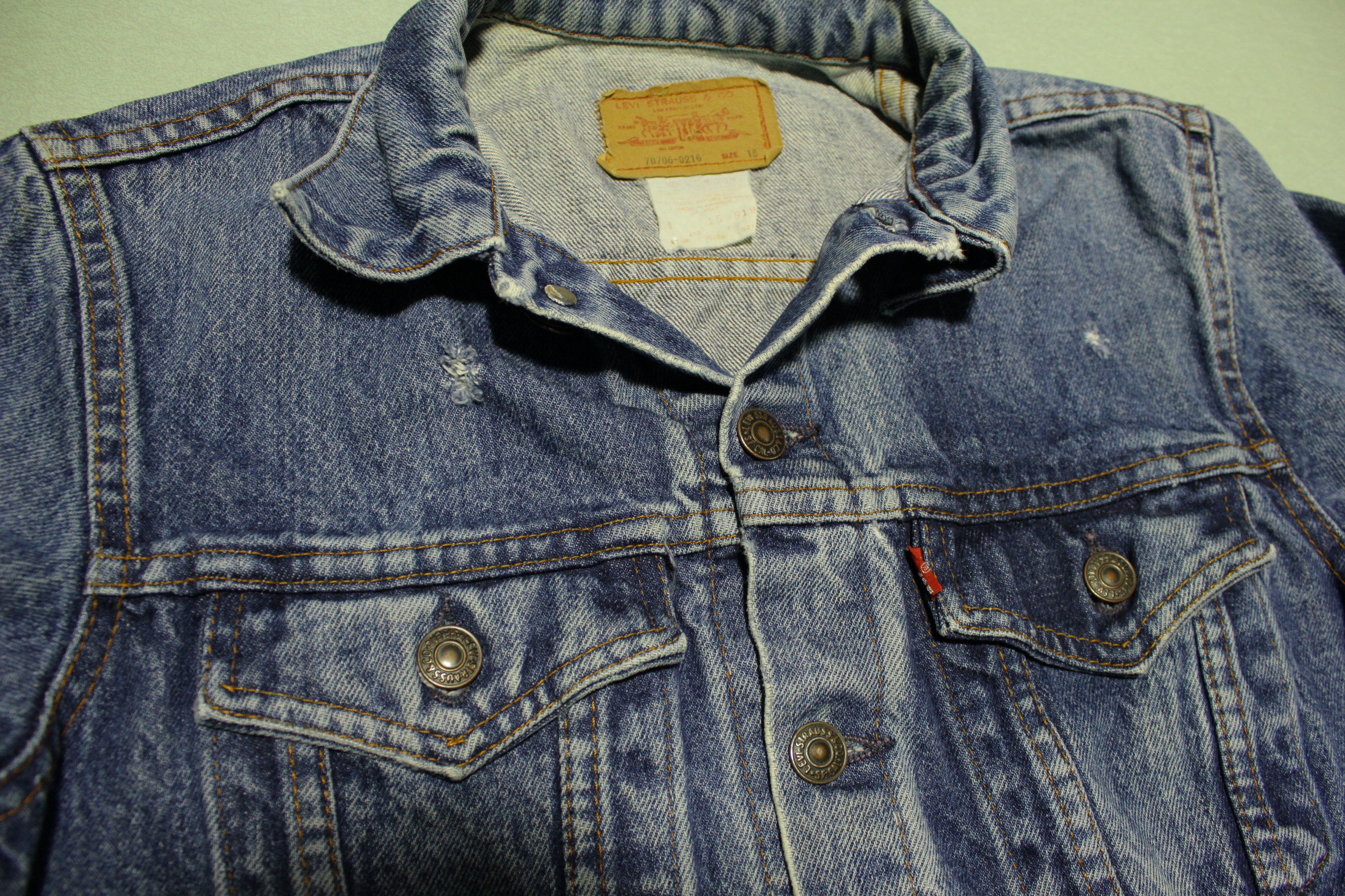 Levis 1980's Vintage Made in Canada Type 3 Denim Jean Jacket XS