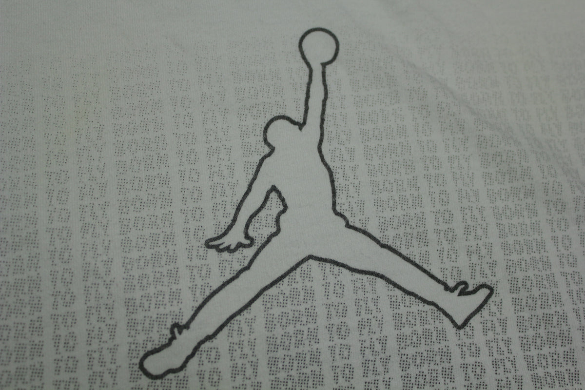 Michael Air Jordan Born To Fly Y2K 00's Vintage Big Print Basketball T-Shirt