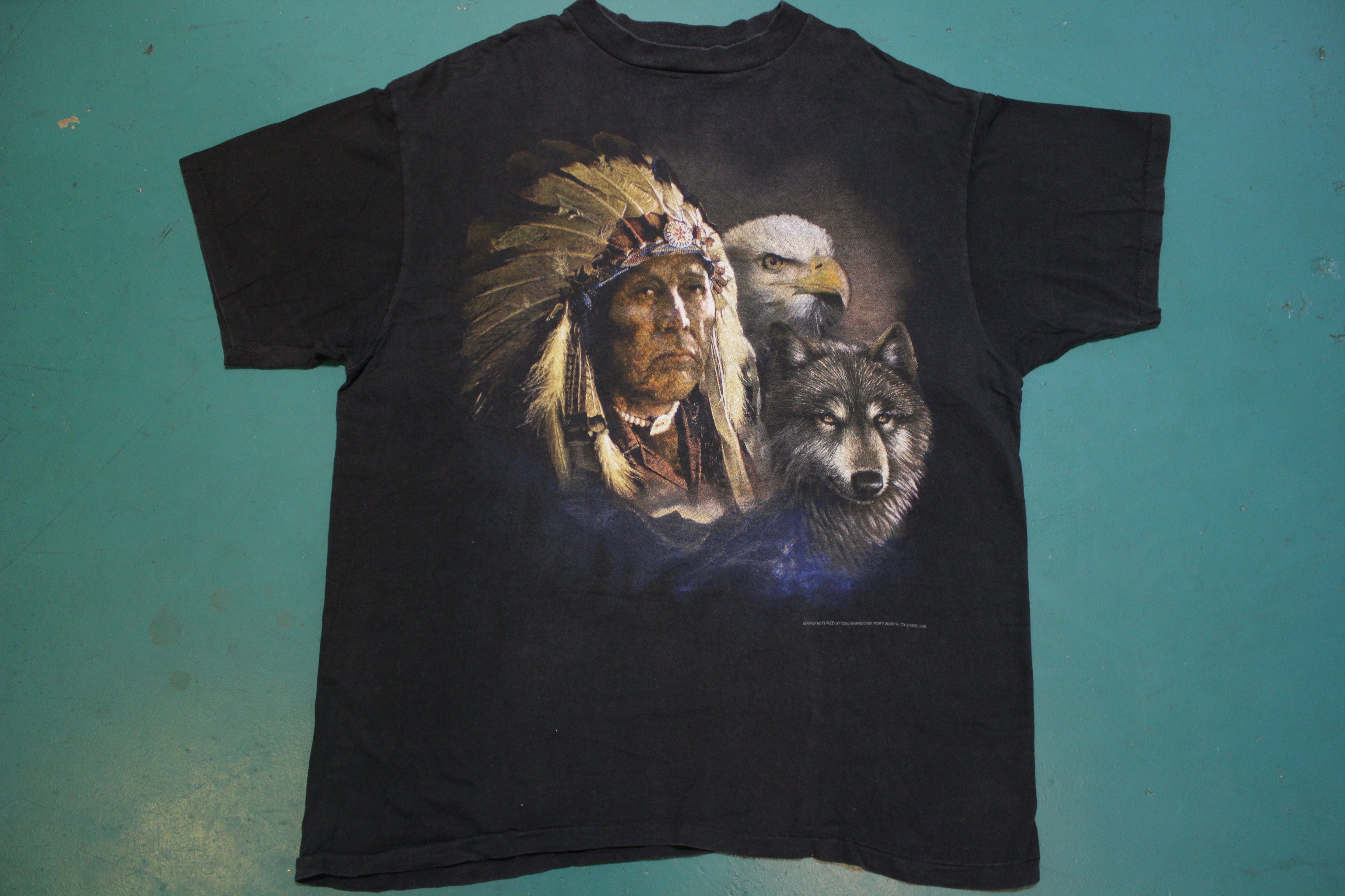 3D Emblem Single Stitch 1993 Made in USA Eagle Wolf Native American 90's  T-shirt