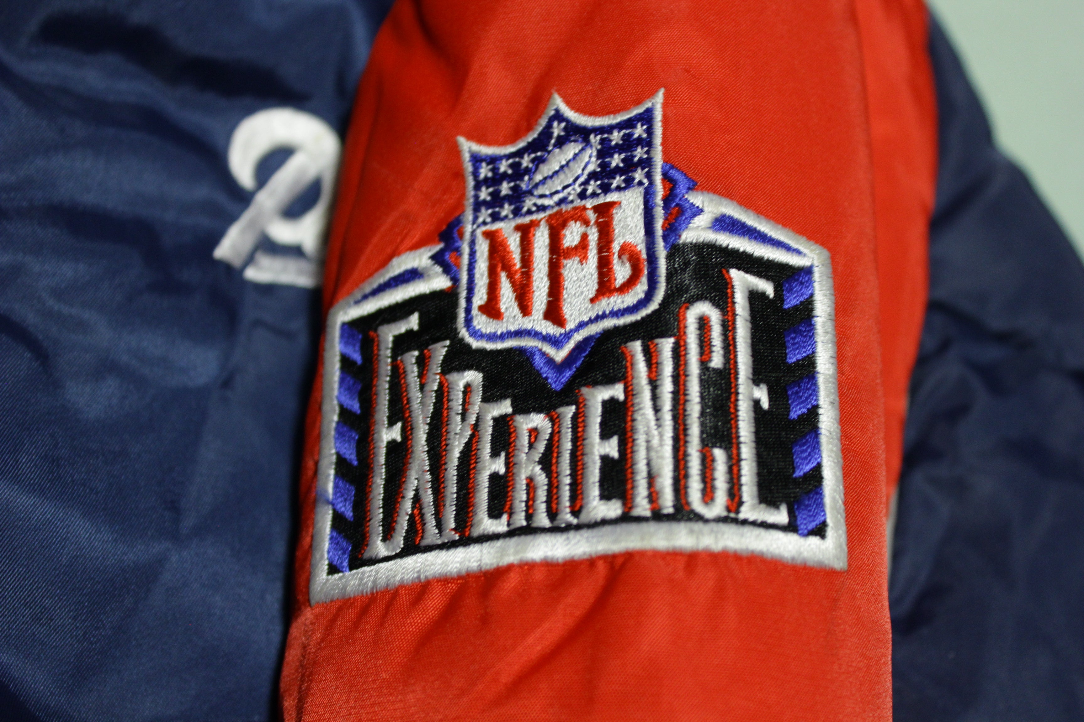 New England Patriots Pro Player NFL Experience Vintage 90's Puffer Hoo –  thefuzzyfelt