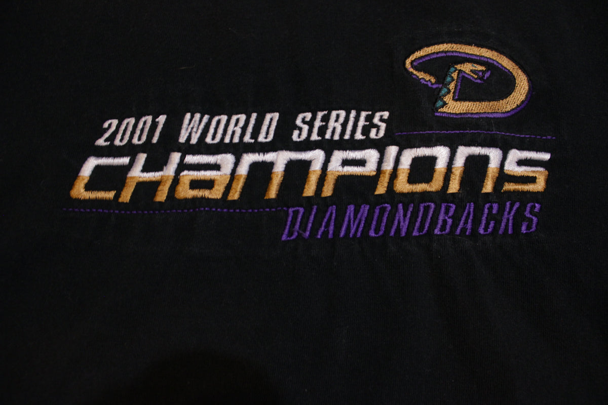 Diamondbacks 2001 World Series Champions Vintage T-Shirt – thefuzzyfelt