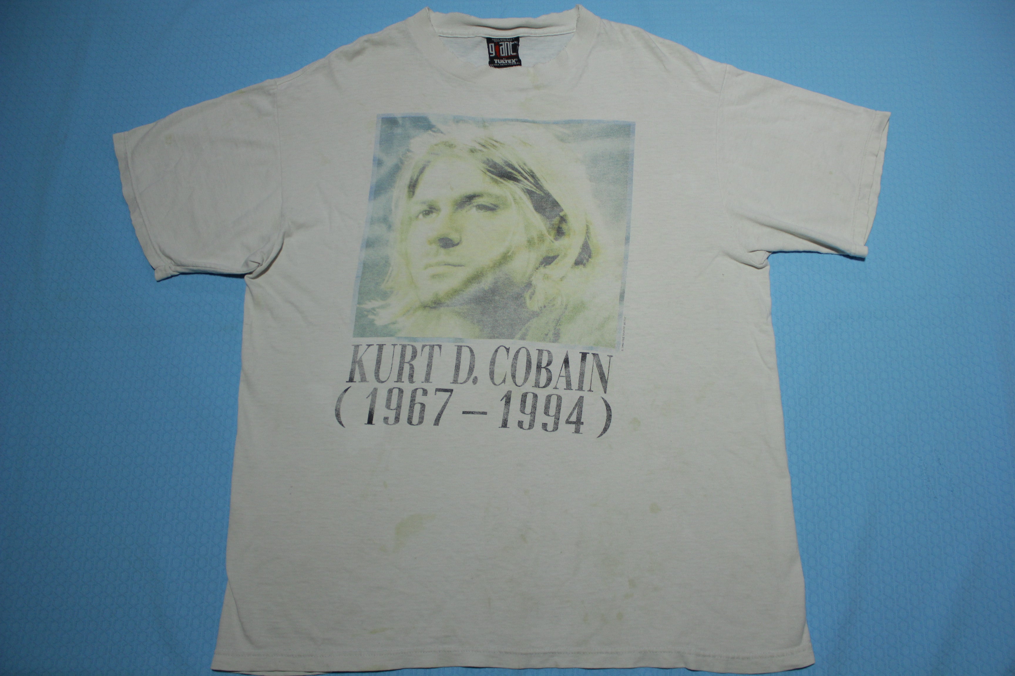 Kurt D Cobain Memorial Vintage 1967-1994 Original Giant Tag