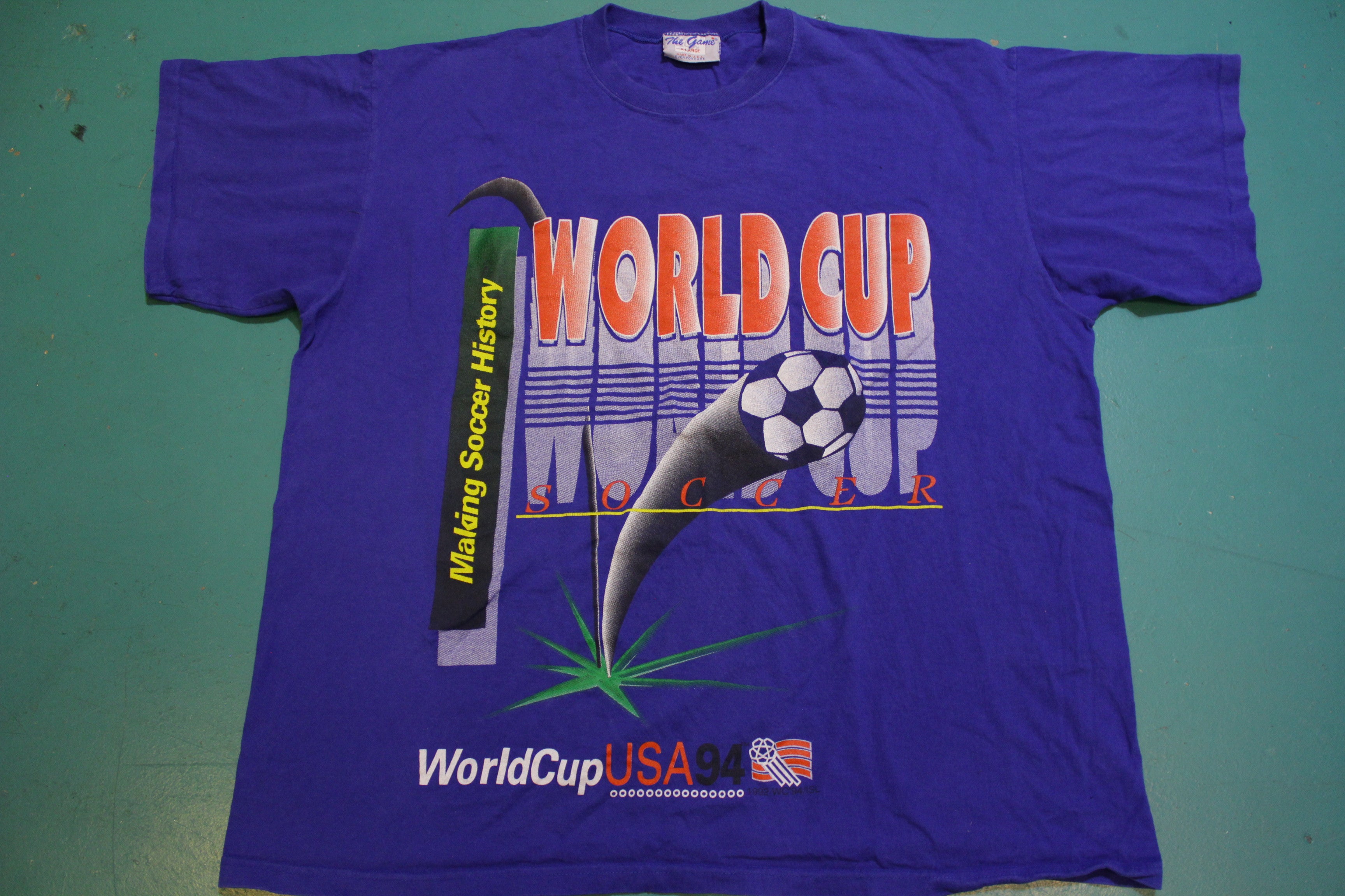 World Cup Soccer 1994 USA Vintage Large Graphic The Game 90's T