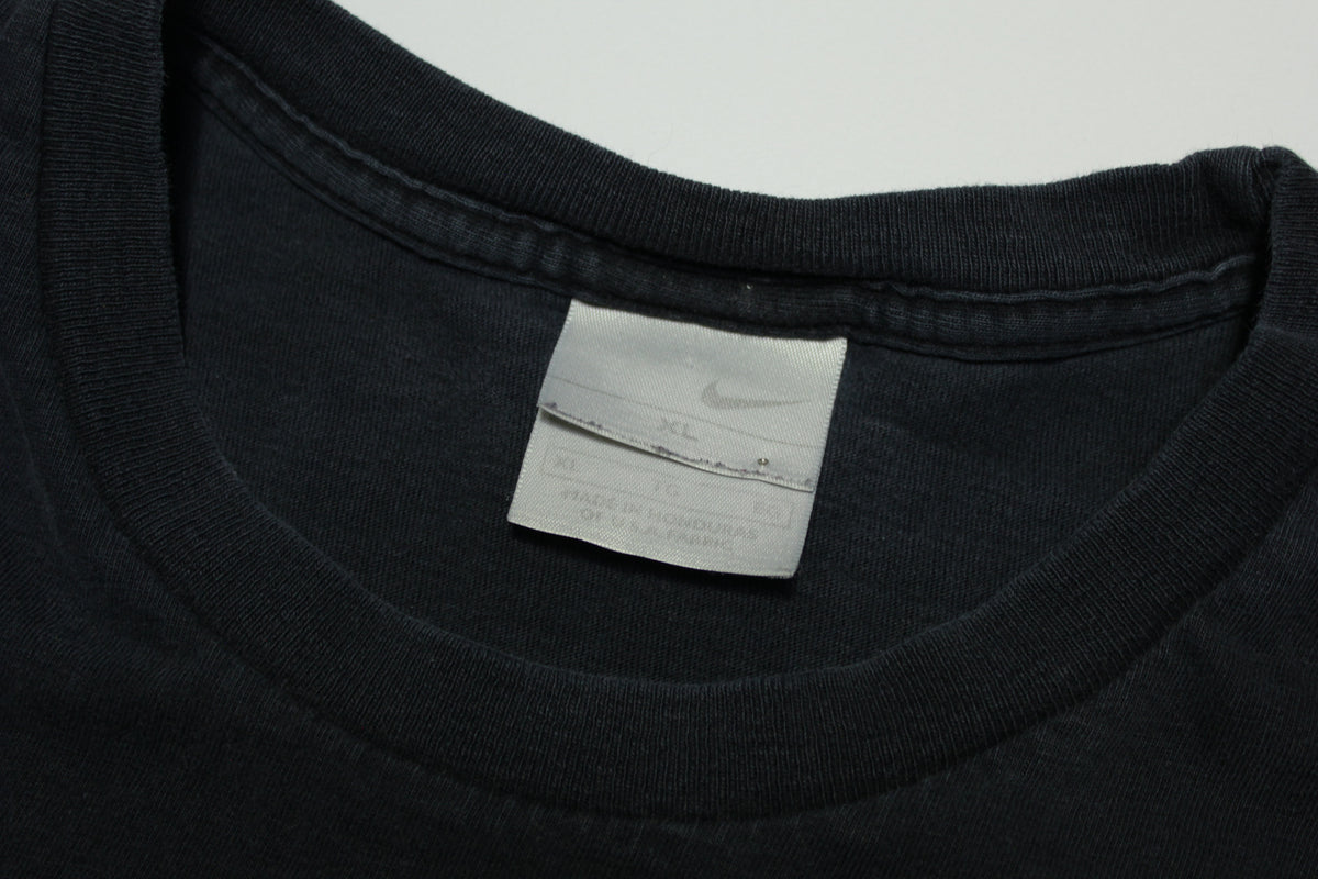 Nike Vintage Y2K Embroidered Swoosh Basic Essential Black T-Shirt