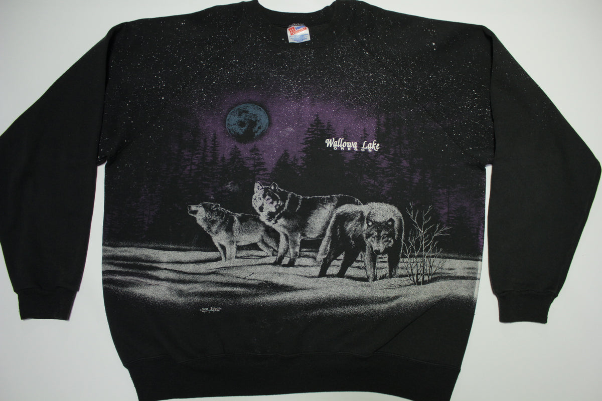 Wallowa Lake Oregon Midnight Moon Wolf Vintage 90's Crewneck Wilderness Sweatshirt