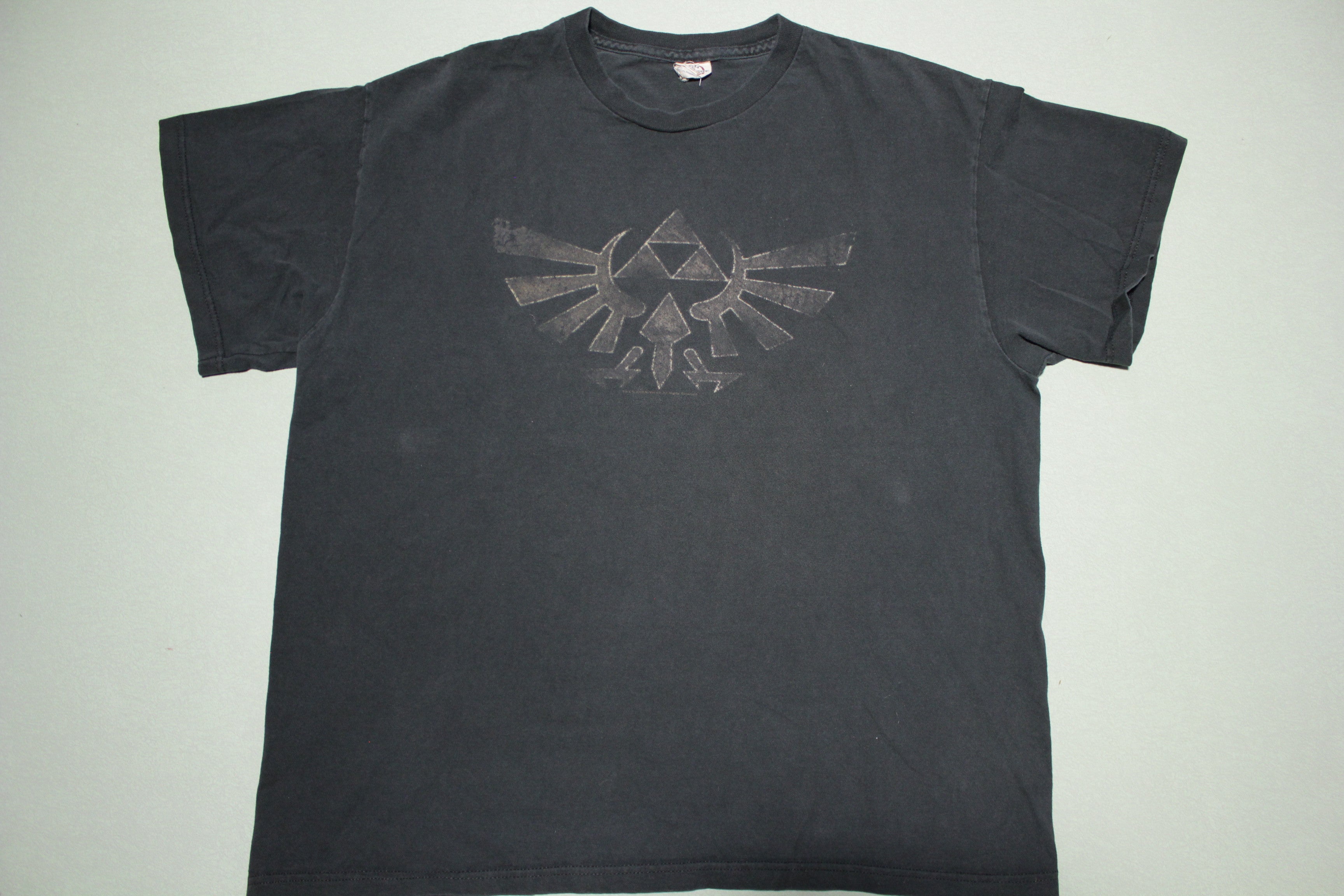 2000s ZELDA T-SHIRT Legend of Zelda Hyrule Crest Logo 2000s Nintendo Promo T-Shirt