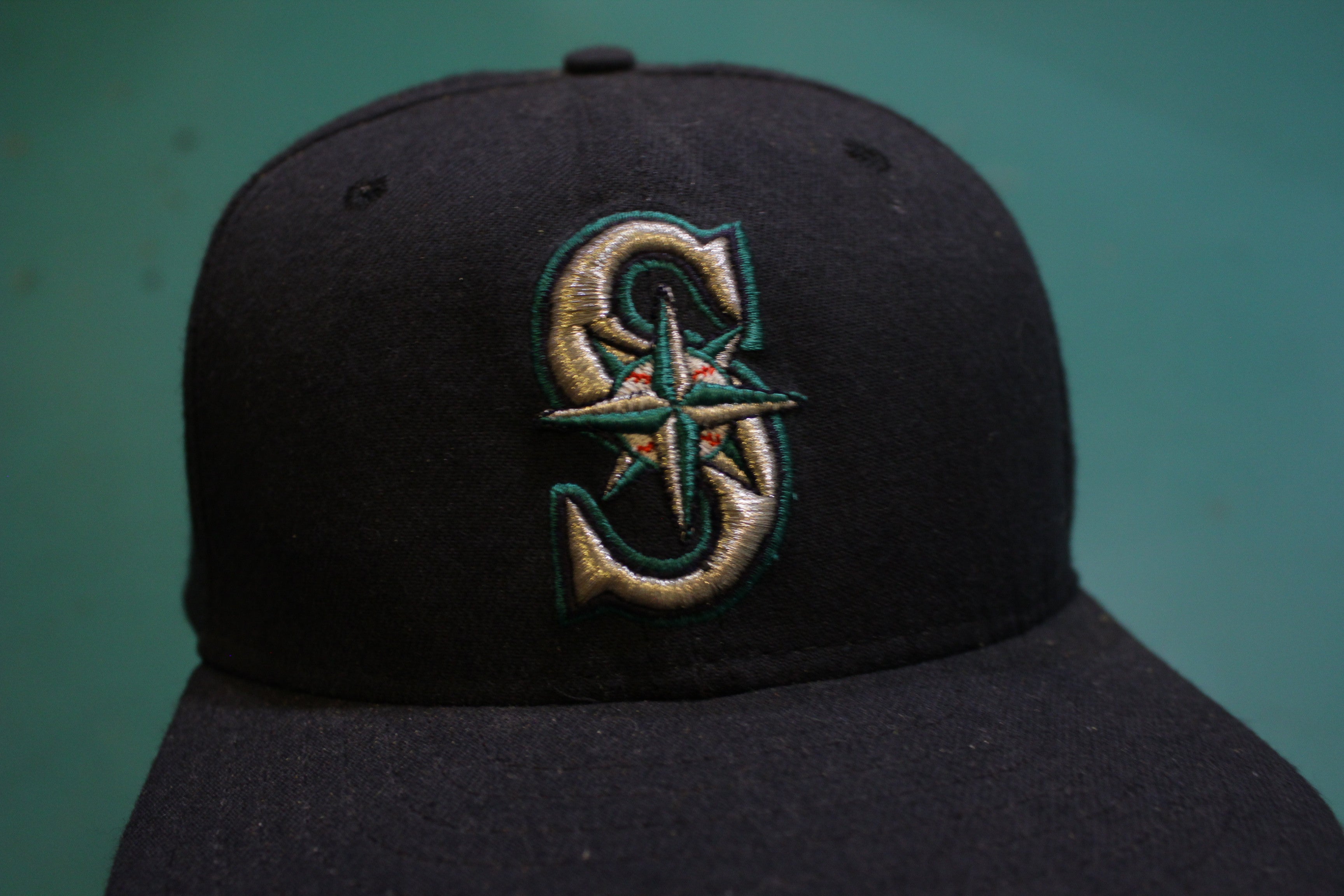 Seattle Mariners New Era Vintage 90s Snapback Trucker Cap Hat