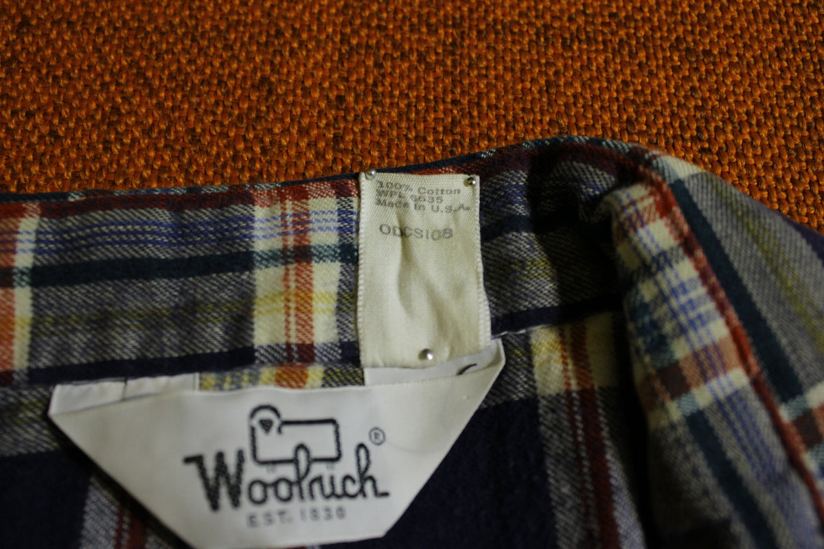Woolrich Vintage Plaid Flannel Long Sleeve Button Up 70's Shirt. Retro Western