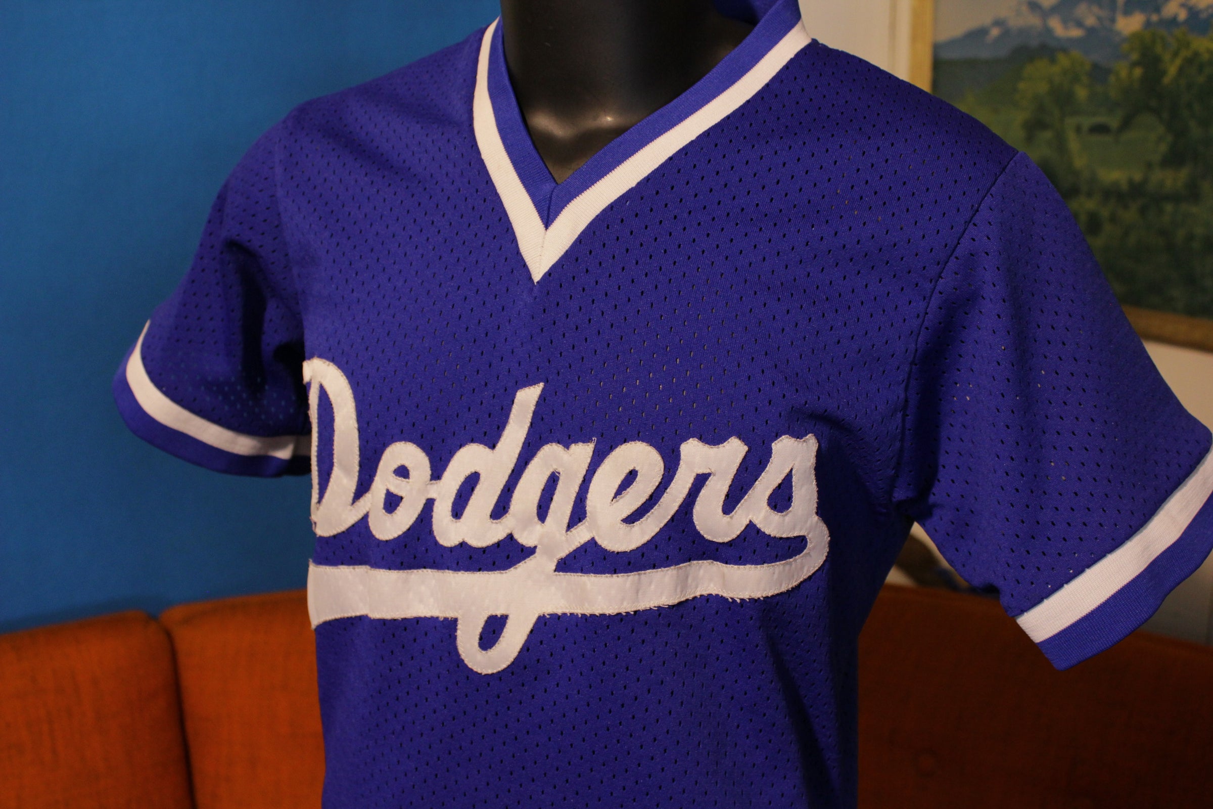 L.A. Dodgers Vintage Pullover V-Neck Mesh Jersey. Blue Majestic