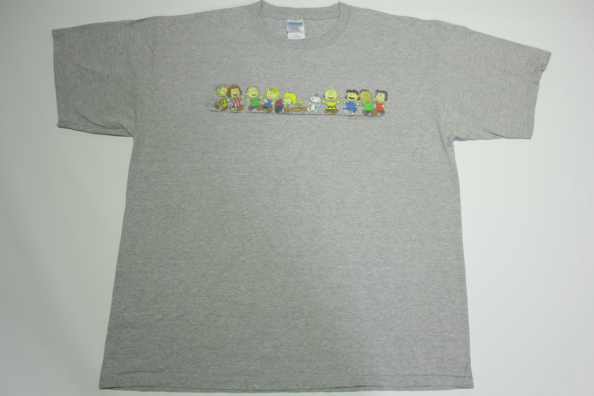 Peanuts Charlie Brown Snoopy Crew 2001 Vintage Y2K Gildan United Feature T-Shirt