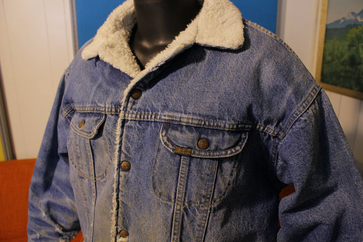 Roebucks Sherpa Lined 80's Made in the USA Jean Jacket.  Snaps Men's Large Distressed.