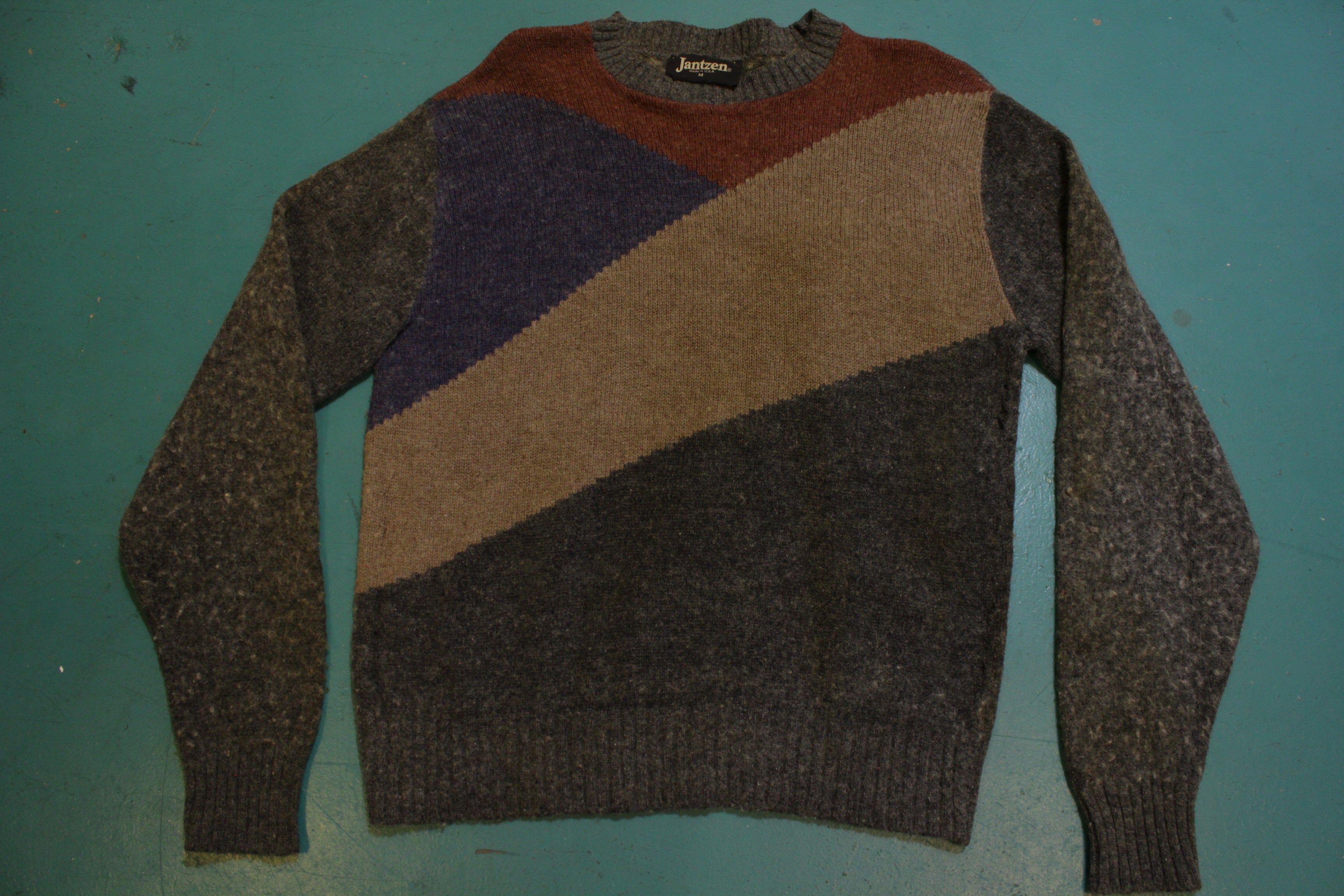 Jantzen Vintage 80’s good Made in USA sweater, L