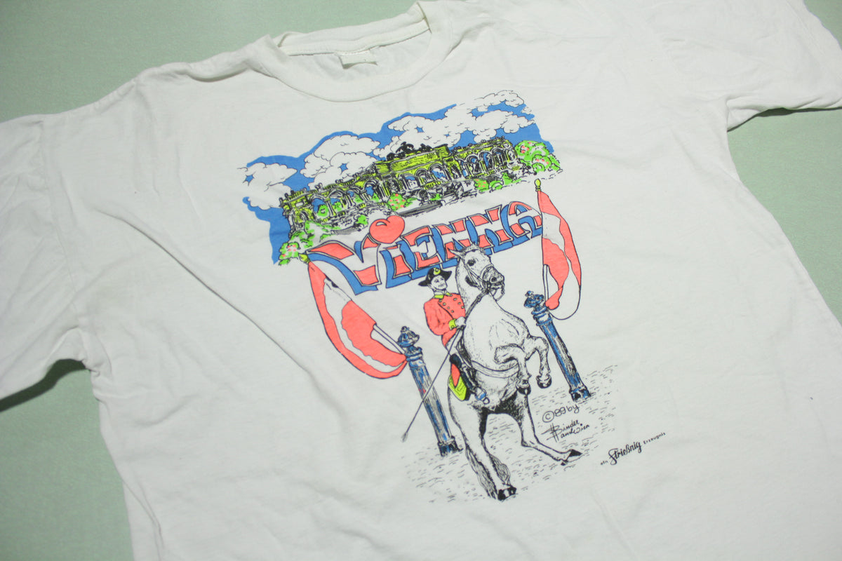 Vienna 1989 Vintage Horse and Man Colorful 80's Tourist T-Shirt