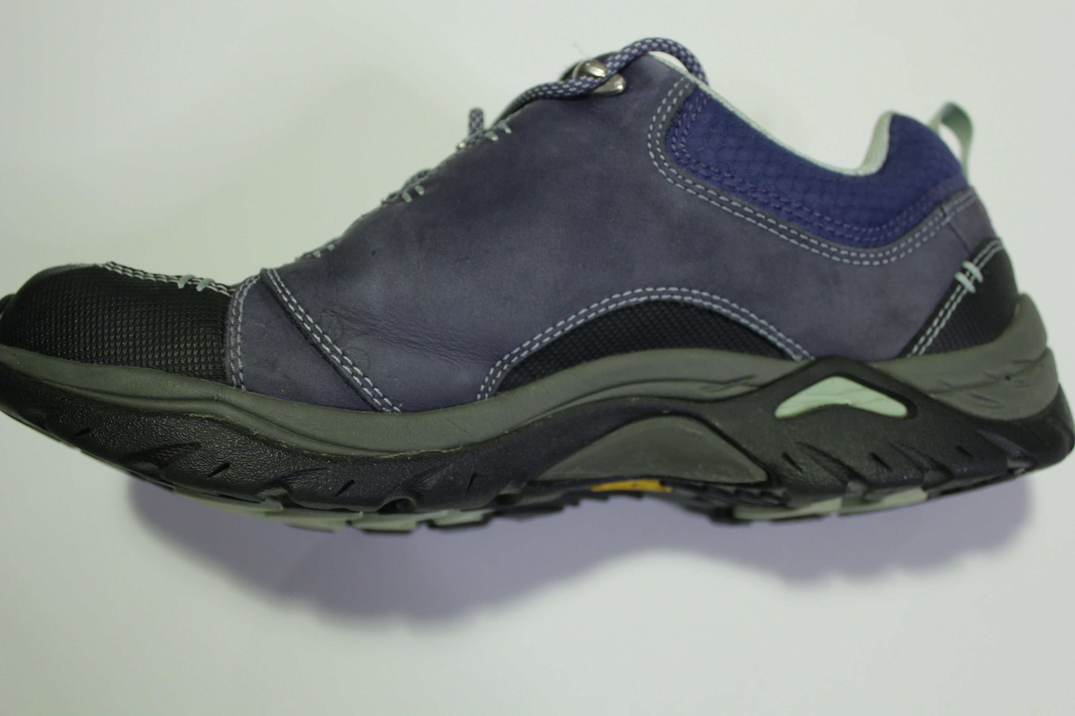 Ahnu sales vibram shoes