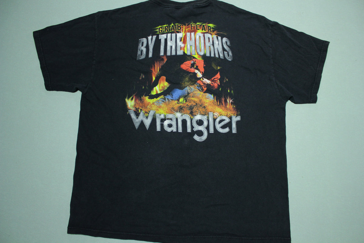 Wrangler Grab Fear By The Horns Vintage 90's Rodeo Pro Cowboy Western T-Shirt
