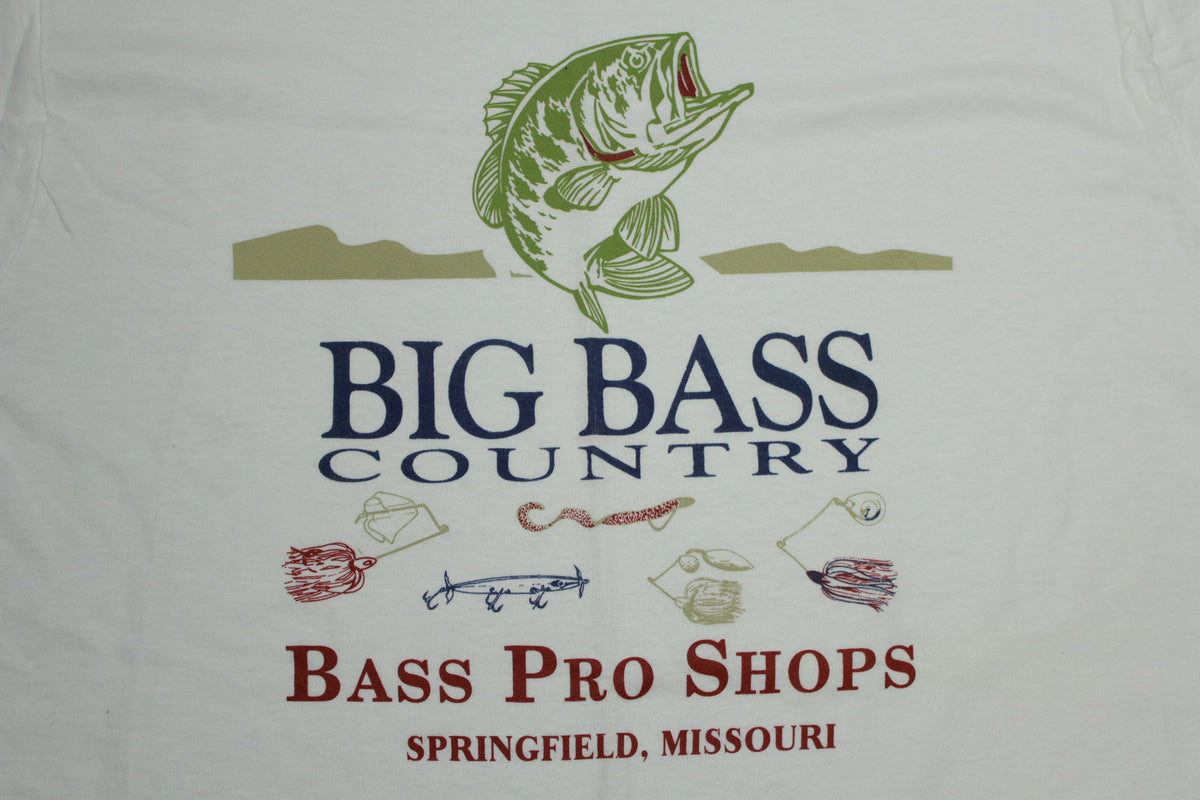 Big Bass Country Bass Pro Shops Springfield Missouri Vintage 90's Tourist T-Shirt