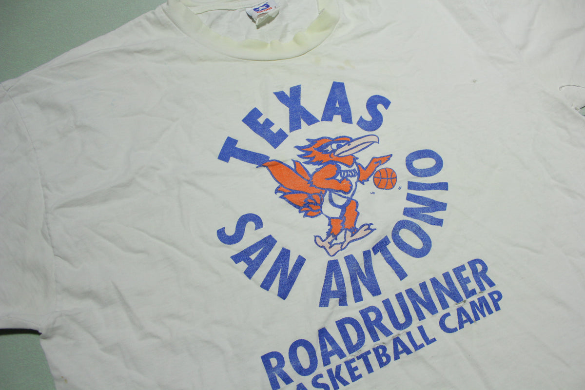 Converse Cons React Texas San Antonio RoadRunner Basketball Camp Vintage 90's T-Shirt