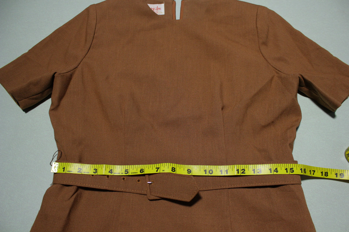 Henry Lee Petites 1960s Vintage Brown Mod Rear Zip Short Sleeve Dress Henry Lee Petites 1960s Vintage Brown Mod Rear Zip Short Sleeve Dress