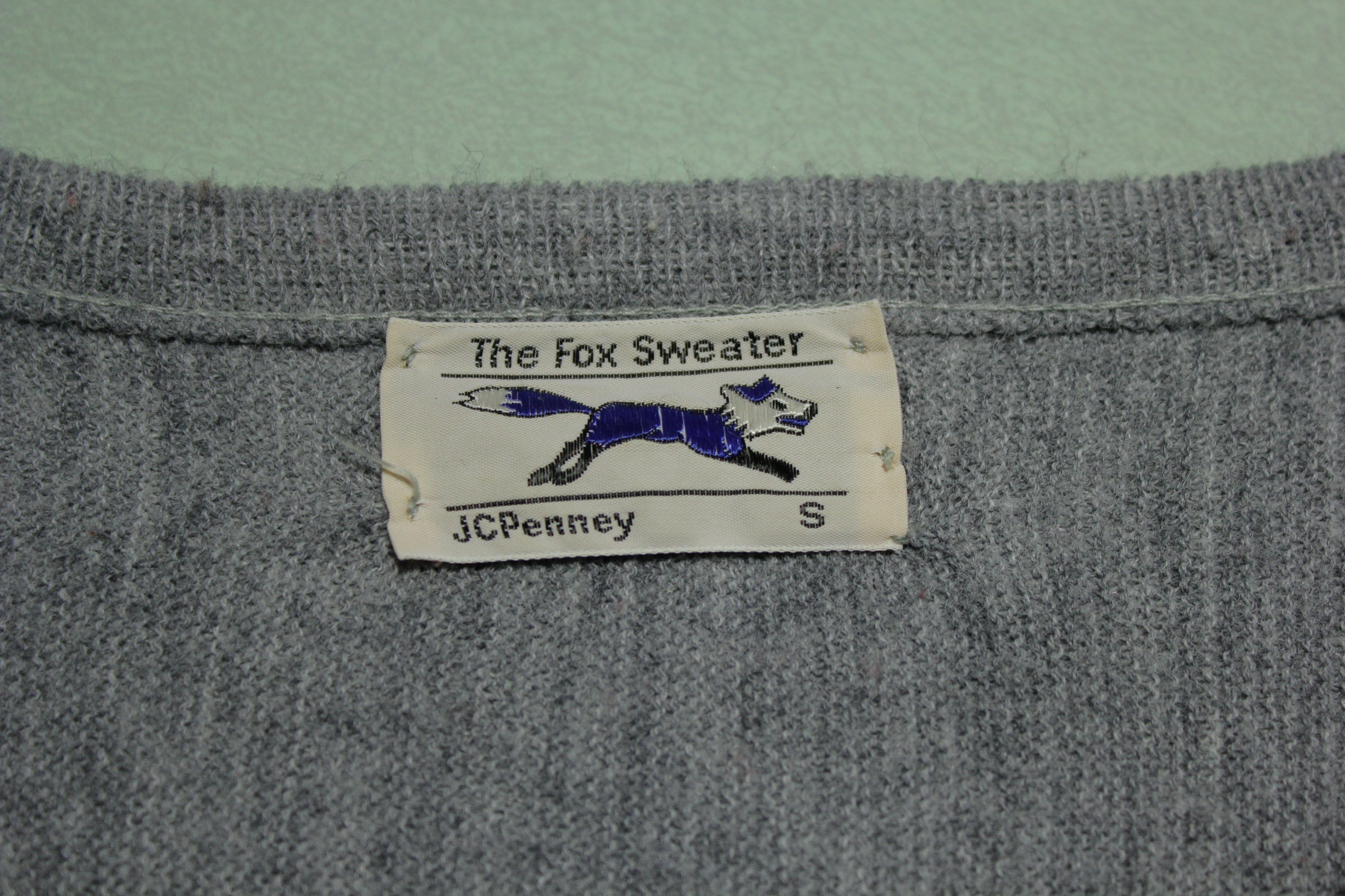 The Fox Sweater JcPenney Vintage 80s V-Neck Sweater – thefuzzyfelt