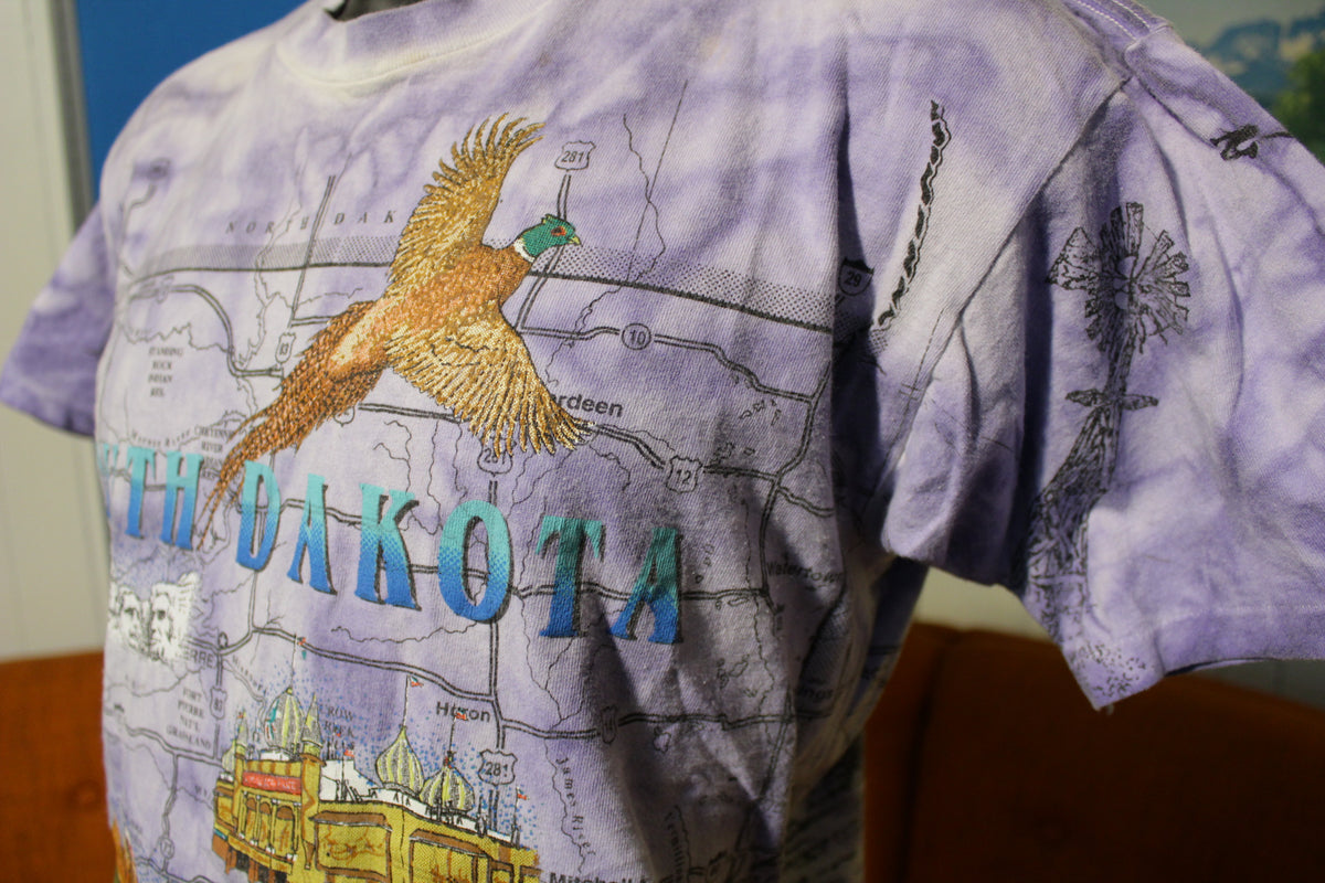 South Dakota Vintage 90s Tribal All Over Print Tie Dye T-Shirt Mt. Rushmore