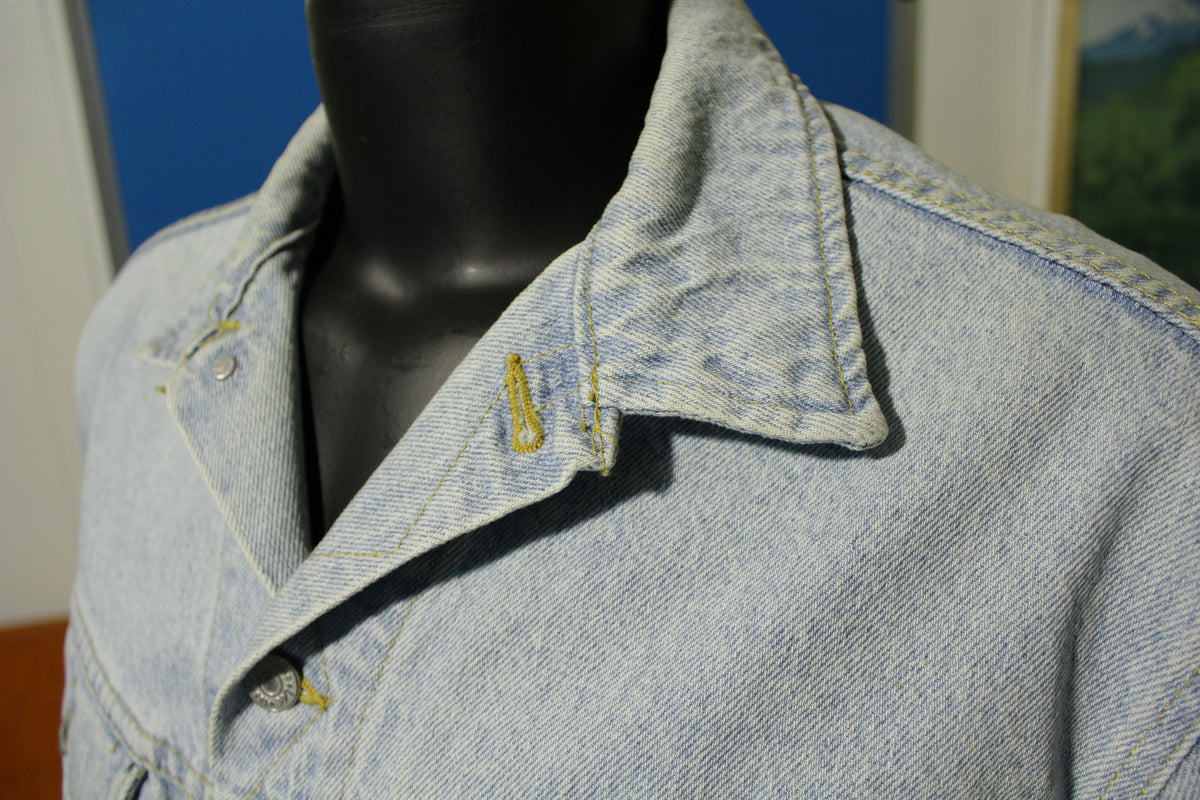 Lee Authentic Jean Jacket 90's Vintage Light Blue Wash Made in USA Trucker Coat