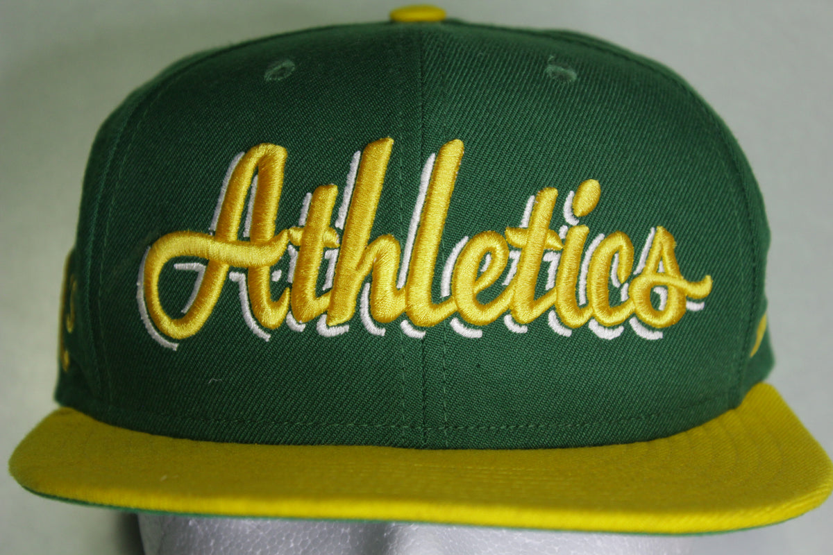 Oakland Athletics Vintage 00's Nike True Fit Trucker Snapback Adjustable Hat