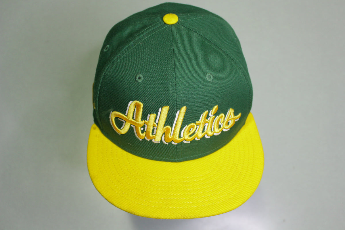 Oakland Athletics Vintage 00's Nike True Fit Trucker Snapback Adjustab –  thefuzzyfelt