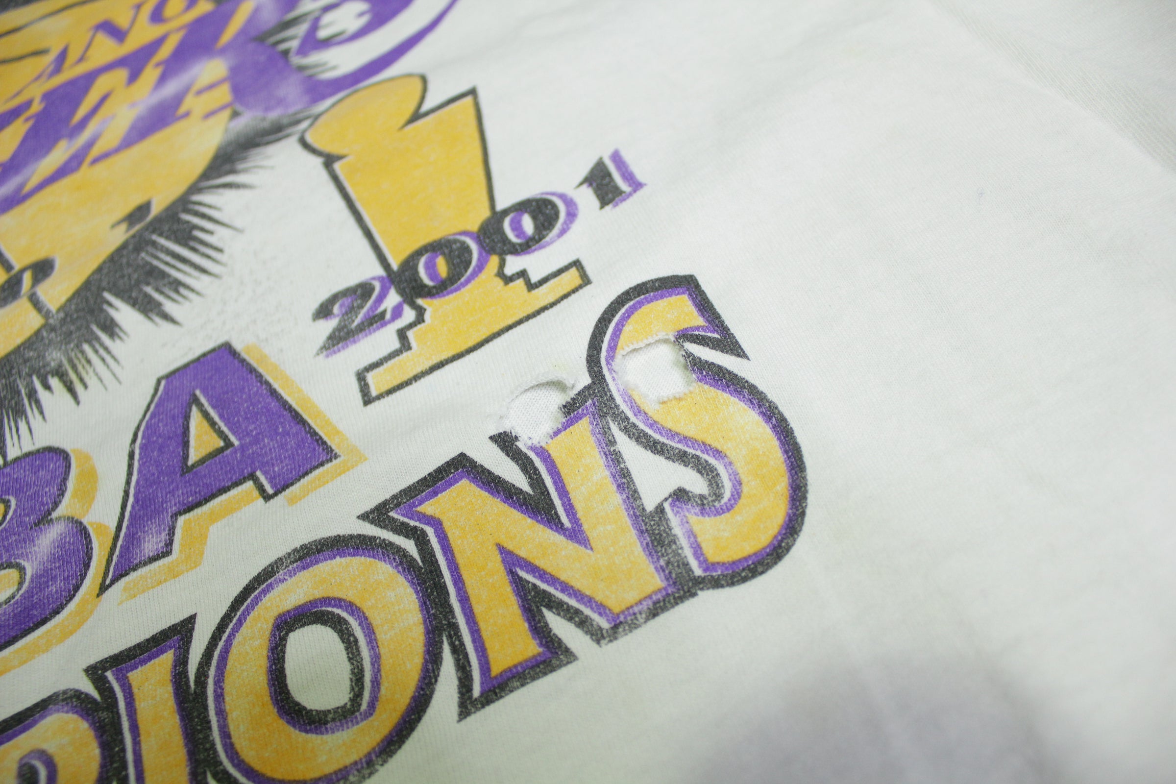 Rare VINTAGE 2001 LA Lakers Kobe Bryant Shaq Back to Back Champions Shirt  Men XL