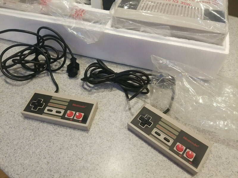 1985 Nintendo NES-001 Vintage 80s Action Set Console Original Printing ...
